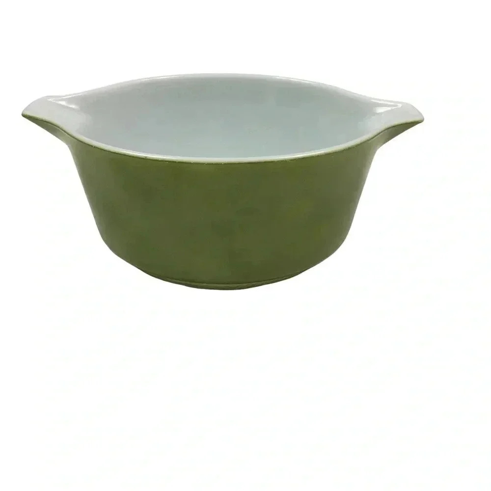 Vintage USA Pyrex 26 Avocado colored ovenware bowl​